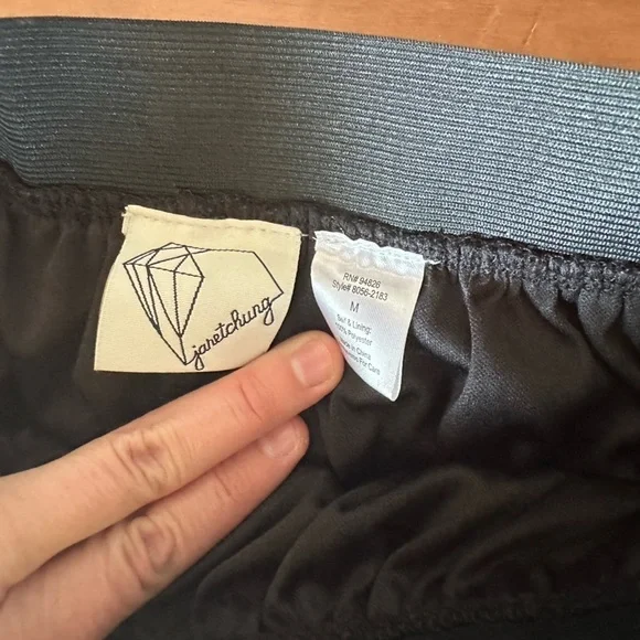 Janet Chung Black Layered Flirty Skirt size Medium - Picture 3 of 3